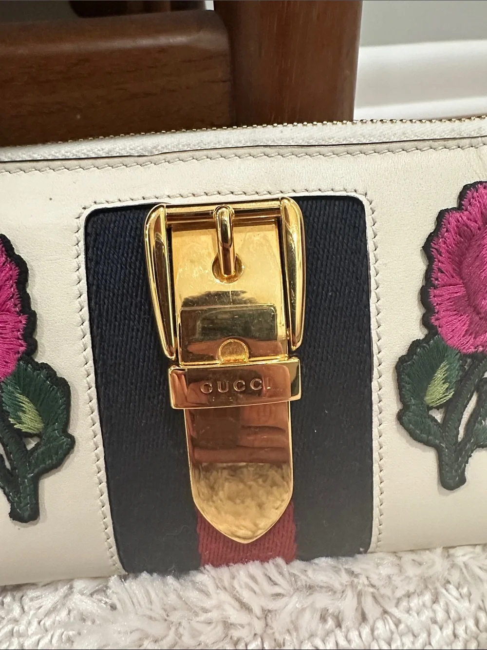 Gucci Sylvie Rose White Embroidered Zip Wallet with Gold Buckle